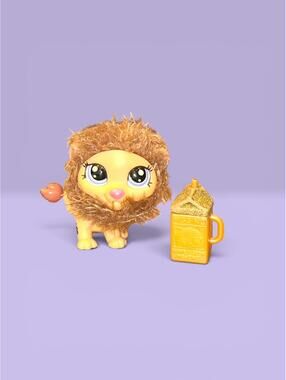 Littlest Pet Shop LPS Lion #2574 with Drink Accessory.